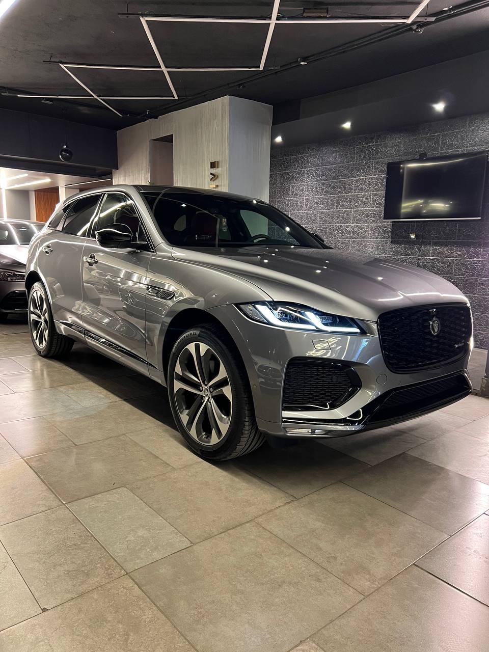 Jaguar F-Pace R-Dynamic 2024
