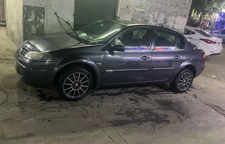رينو ميجان 2005