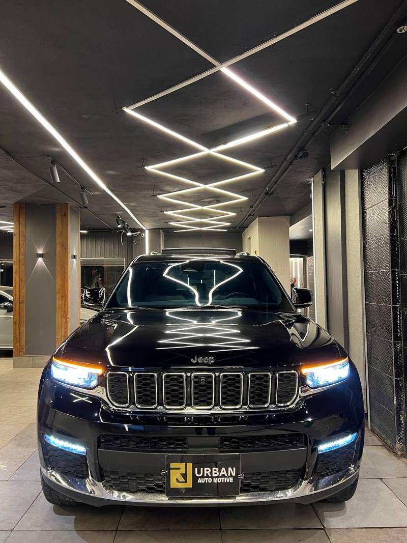 جيب Grand Cherokee 2024