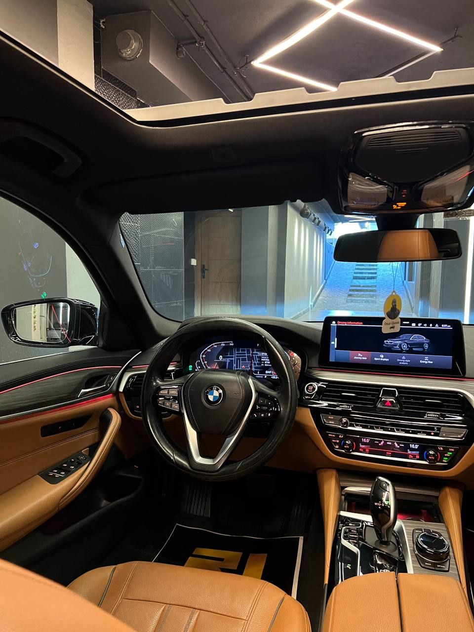 بي إم دبليو 520i 2021