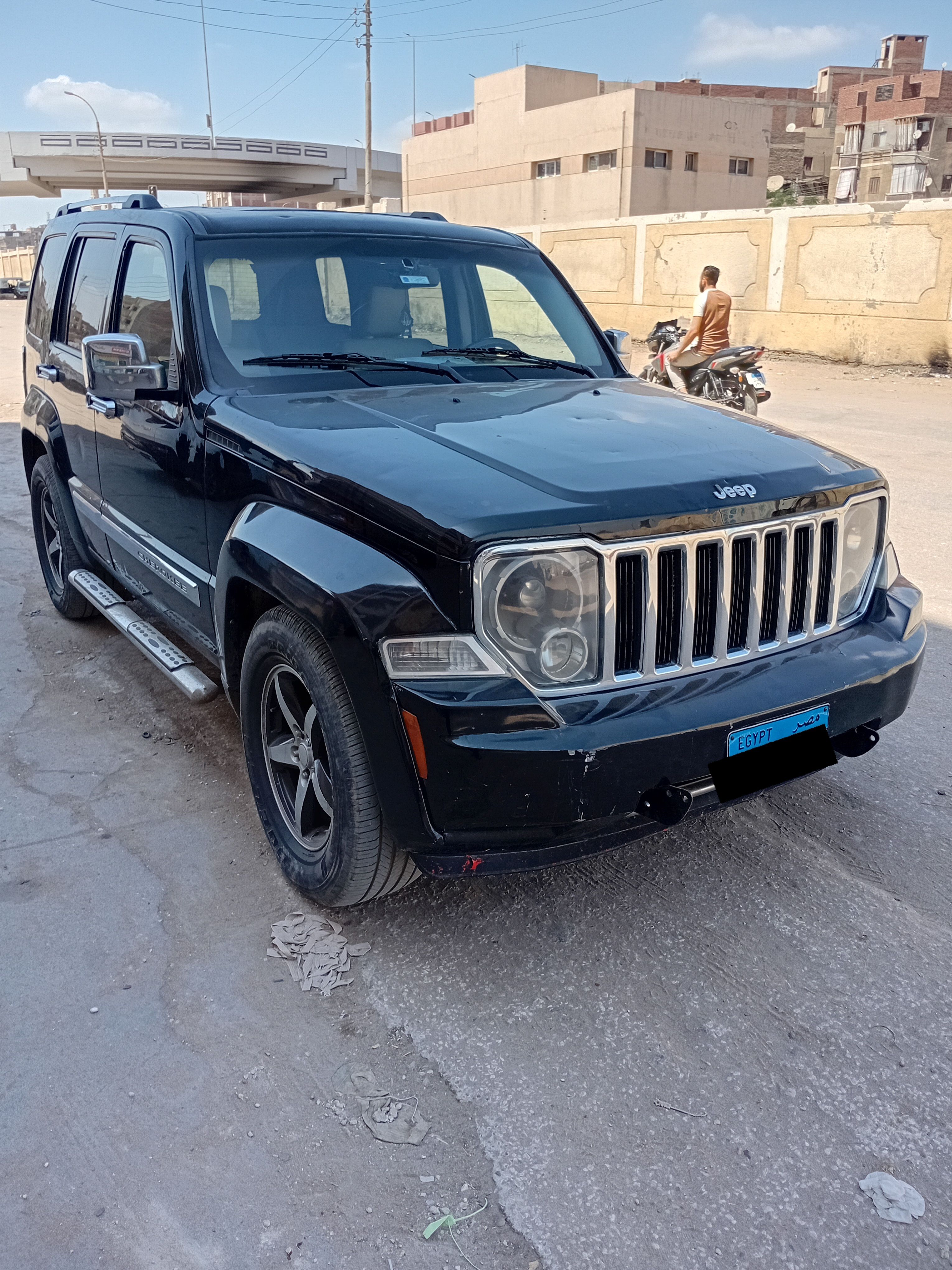 جيب تشيروكي ترايلهوك 2009
