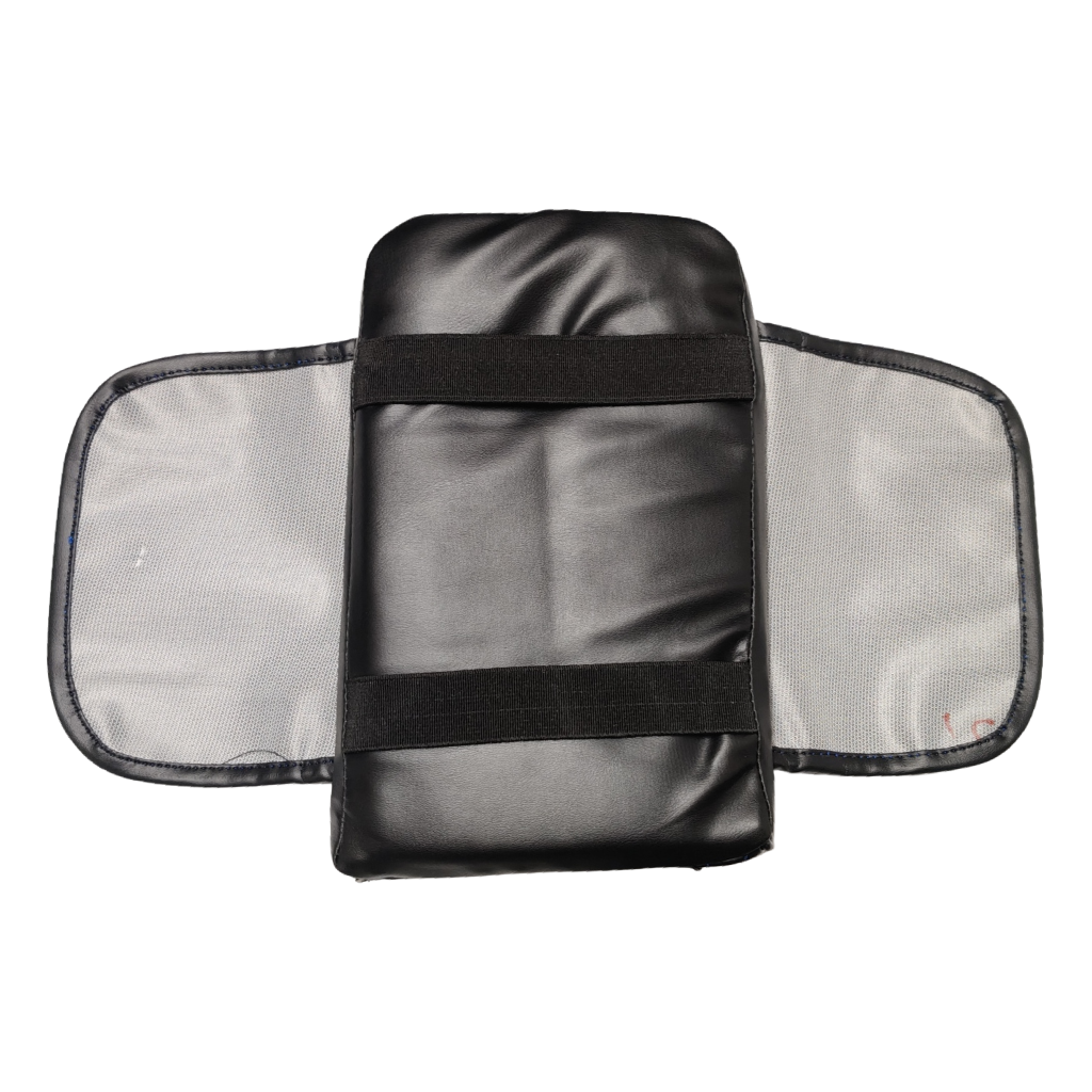 مخدع ذراع سيارة بجيوب جانبية – جلد صناعي أسود – خياطة مائلة باللون الأزرق - الصورة 3