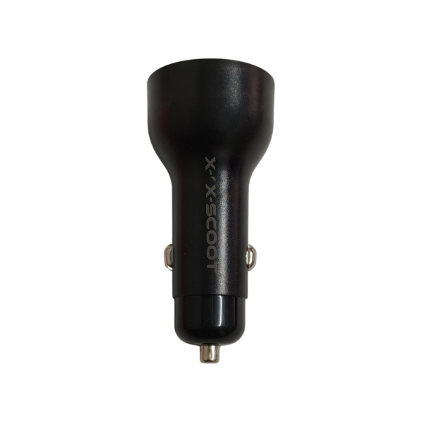 ⁦شاحن سيارة بمنفذين USB من X-SCOOT لون اسود – يدعم الشحن السريع – موديل XC-312⁩ - الصورة ⁦3⁩